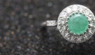 绿翡翠戒面买什么样的好处 翡翠戒指的形状该怎么选