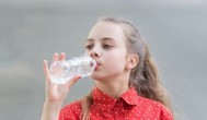 儿童水杯用塑料可以吗 儿童水杯能不能用塑料的