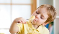 如何教育孩子吃饭要细嚼慢咽 孩子吃饭要细嚼慢咽家长正确引导方法分享