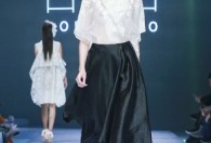 中国国际时装周白鹿语女装2019春夏系列秀场图片