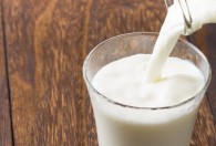 鲜奶能放冰箱冷藏几天 鲜奶能放冰箱冷藏多久