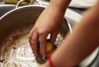 家庭清洗锅的方法 家庭清洗锅的方法是什么