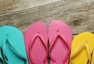 清洗夏天拖鞋最干净的方法 夏天拖鞋如何清洗最干净