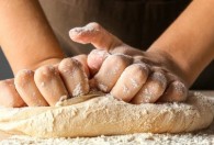 面包发酵可以放冰箱吗 面团放入冰箱如何发酵