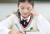 小孩子考试前焦虑怎么办 考试前焦虑的解决方法