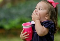 怎么选择宝宝饮水杯 如何选择宝宝饮水杯