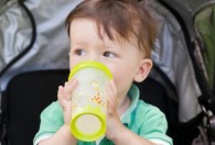 宝宝喝水杯怎么选择 宝宝喝水杯如何选择