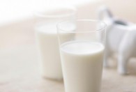 过期的纯奶的用途 过期的纯奶有什么用