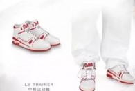 LV又出一爆款奢侈运动鞋，透视了时尚行业怎样的未来？