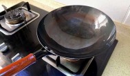 铁锅第一次使用需要怎么清洗 铁锅第一次使用需要如何清洗
