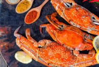 煮熟的螃蟹可以放冰箱吗 熟的螃蟹适不适合放冰箱
