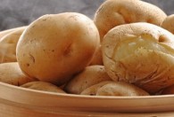 烤马铃薯怎么看熟没熟 判断烤土豆熟没熟的方法